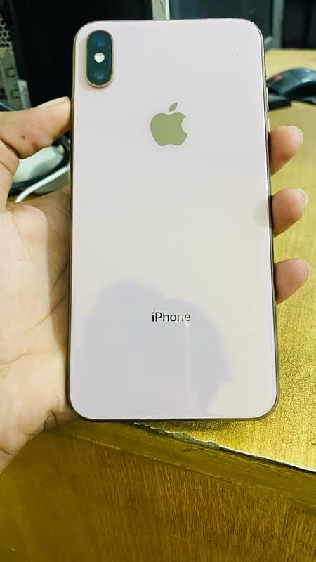 Iphone XS max , 256 GB , official pta approve with box 1