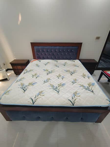 Queen size Wooden Bed With Spring Mattress And Two side Tables. 0