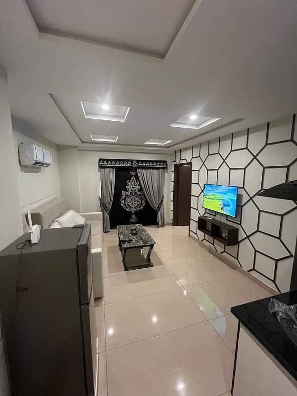 Luxury Apartment for Short Stay/full day Rent in Bahria Town Lahore 6