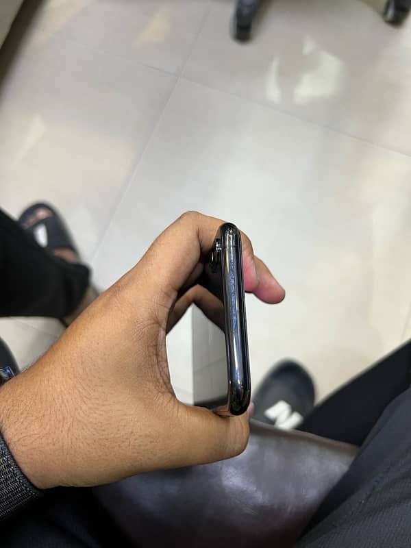 iphone xsmax 256gb factory 4