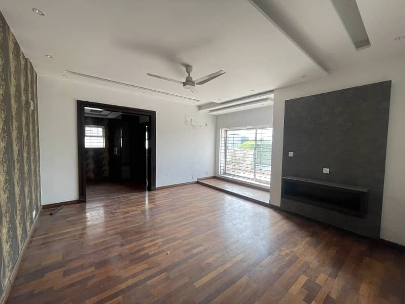 4 Kanal House With Basement Golf Veiw & Lawn Availabel For Rent In DHA Phase 6 Raya 14