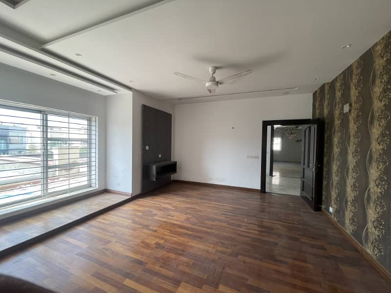 4 Kanal House With Basement Golf Veiw & Lawn Availabel For Rent In DHA Phase 6 Raya 16