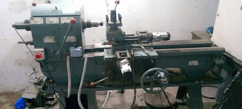 CNC lathe machine 1