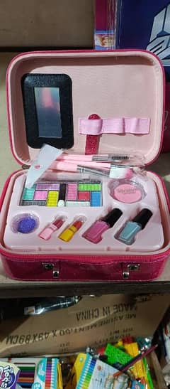 makeup box LOL BARBIE