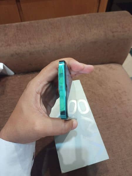 Vivo V25 5G just like new 12