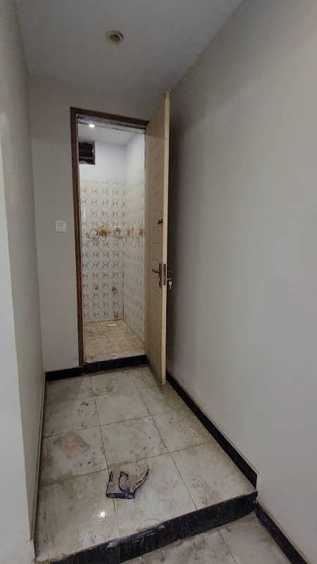 Brand New Basement Available For All Type Of Commercial And Silent Commercial Purpose For Rent Prime Location Gulshan-e-iqbal Block-3 2