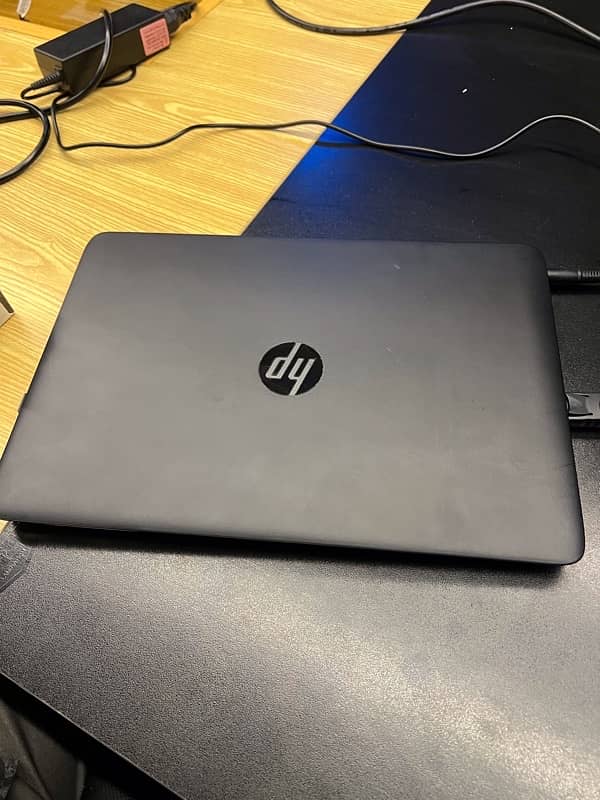 hp i7 5th gen 9/10 condition 3