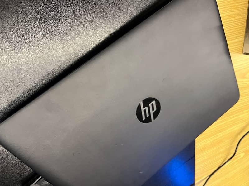 hp i7 5th gen 9/10 condition 4