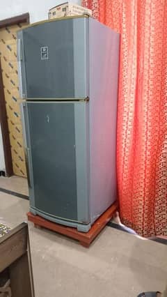 Dawlance refrigerator fully functional , chill refrigeration