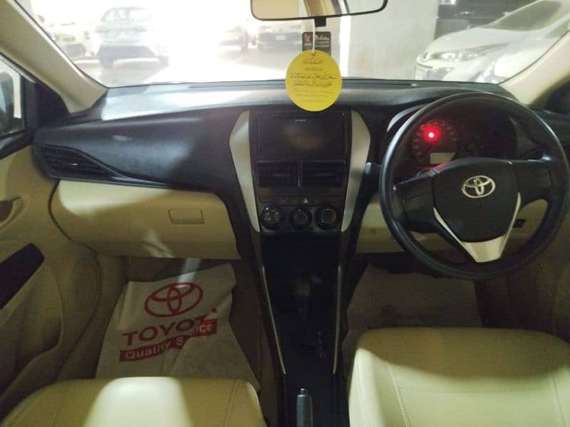 Toyota Yaris 1.3 CVT GLI 2023 8