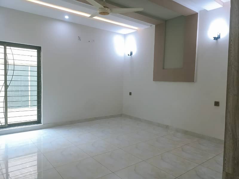 1 KANAL LOWER PORTION LOCK UPPOER PORTION HOUSE FOR RENT IN BAHRIA TOWN LAHORE 2