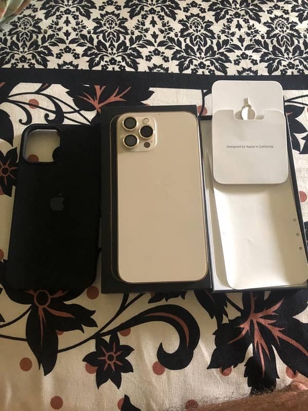 iphone 12pro max  256gb pta 3