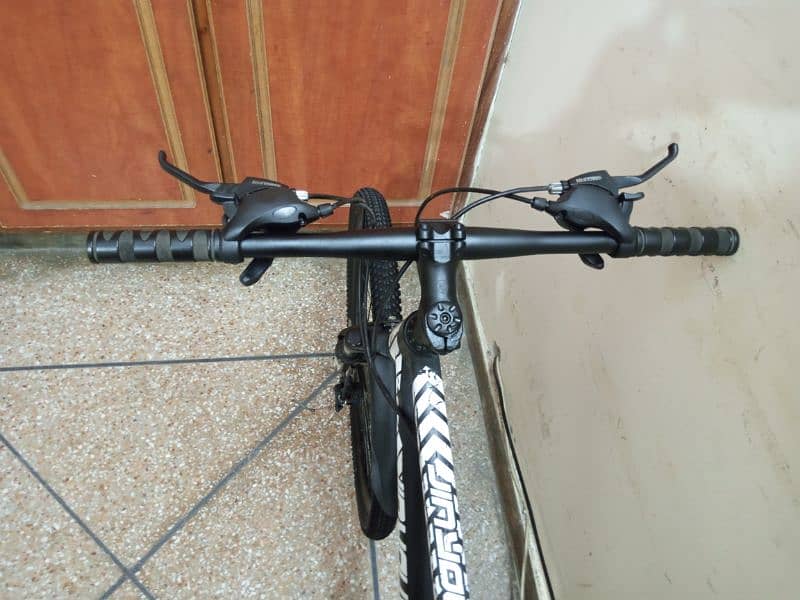 26 INCH IMPORTED GEAR CYCLE 6 MONTHS USED URGENT SALE 03265153155 18