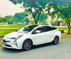 Toyota Prius 2017 A Touring section