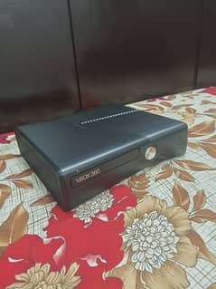 XBOX 360 S - 250GB (NEW LIKE)