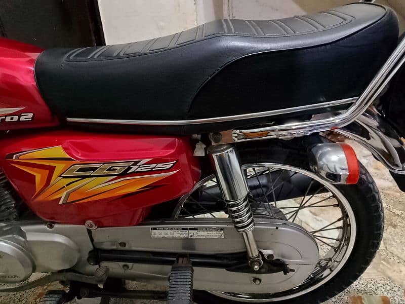 Honda cg 125 karachi number 4