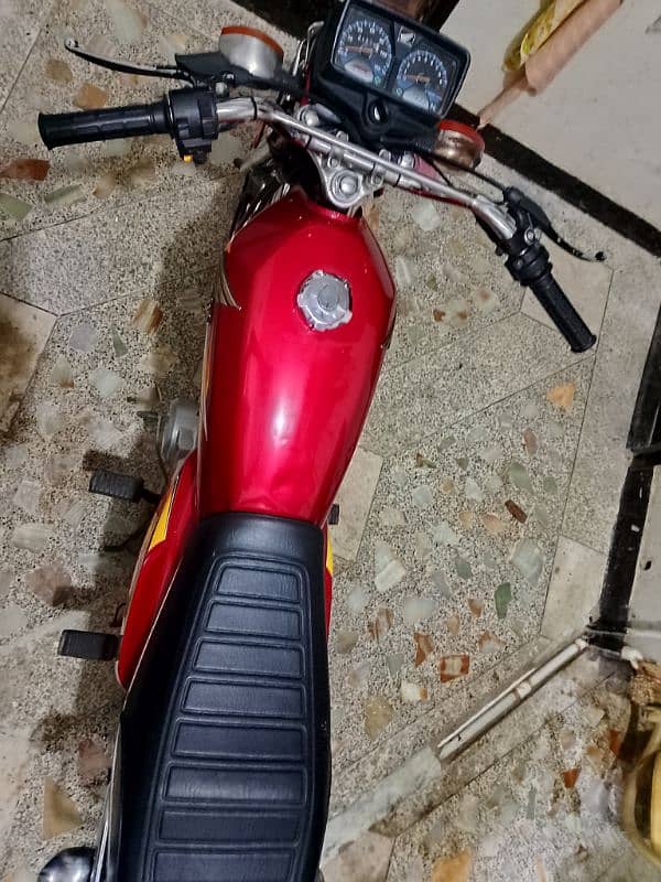 Honda cg 125 karachi number 7