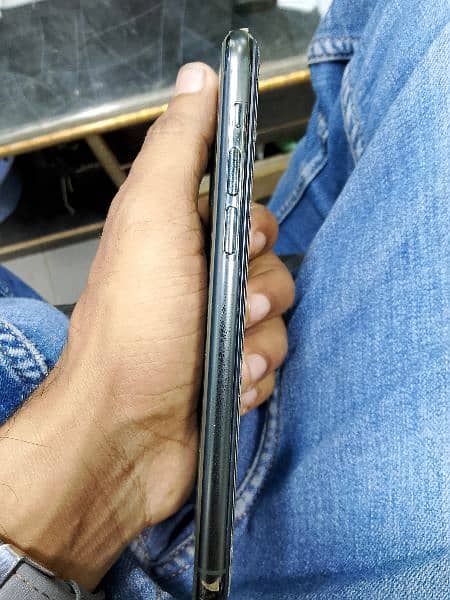 iPhone 11 pro 256gb PTA APPROVED 9