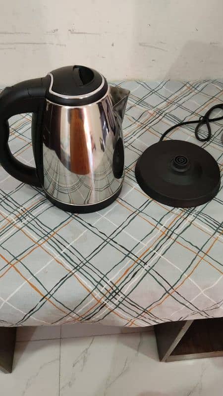 Electric Kettle Stainless Steel 2 Litre (Brand New) 1