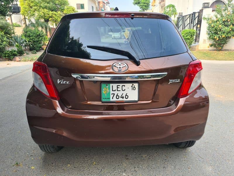 Toyota Vitz jawela 2012/2016 register 10