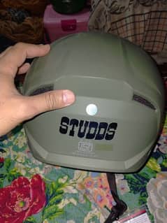 STUDDS Helmet 0