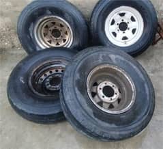 USED TYRES WITH WHEELS