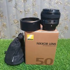 Nikon Lens 50mm f/1.8G
With Box