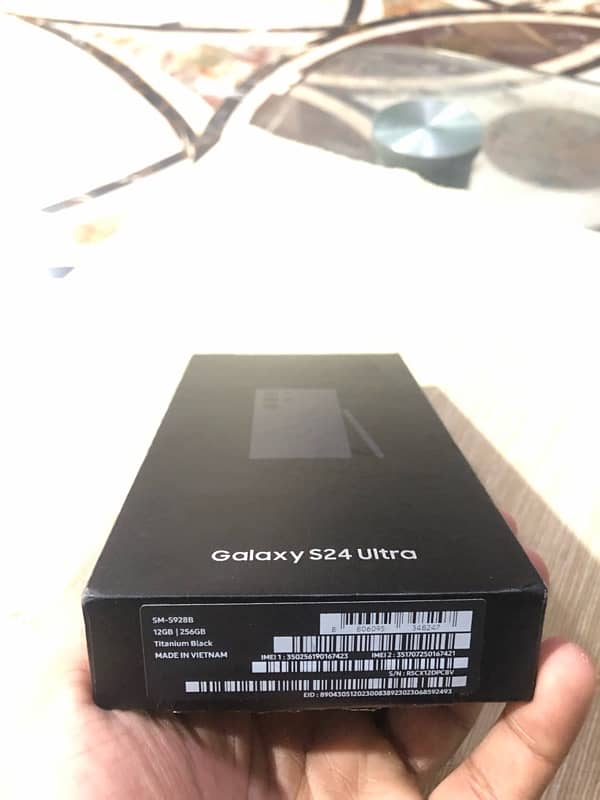 samsung s24 ultra black titanium 12/256 gb full box 4