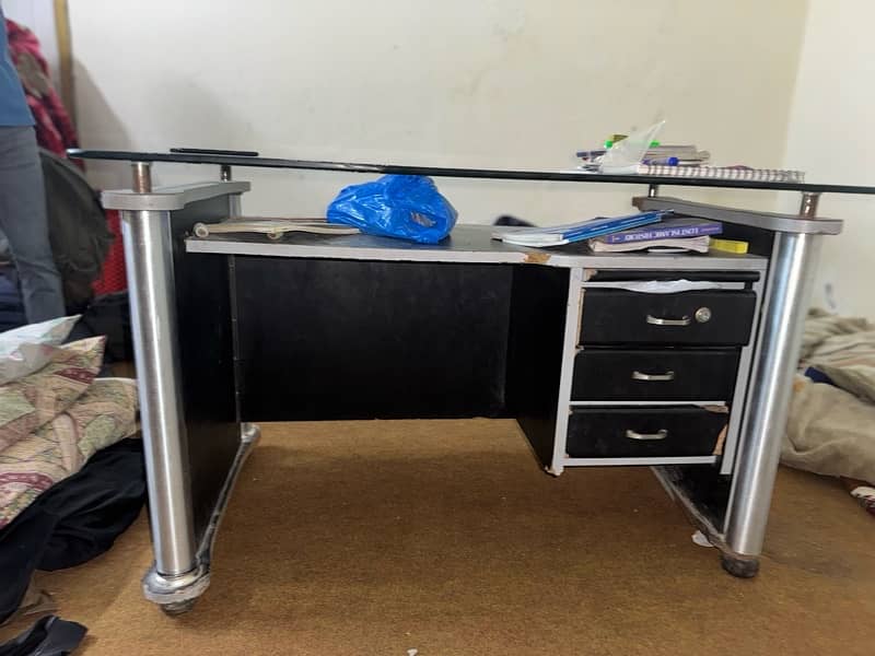 Used Office table with premium glass 2