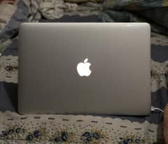 MACBOOK PRO