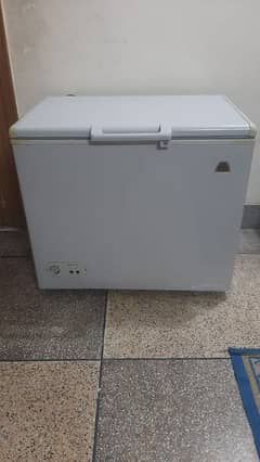 Deep Freezer 1cabin medium size proper working 10/10 condition