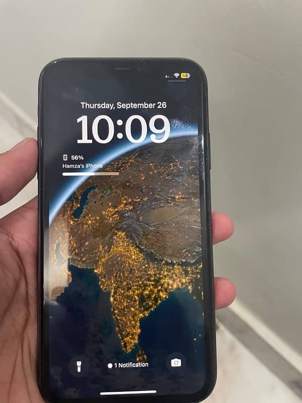 iphone 11 jv 64 gb 10/9 condition 0