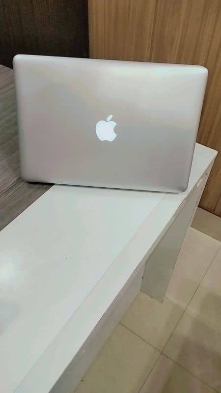 MacBook pro 1