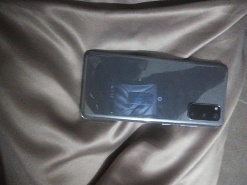 Samsung galaxy S20 10/10 condition all no any fault non pta 1