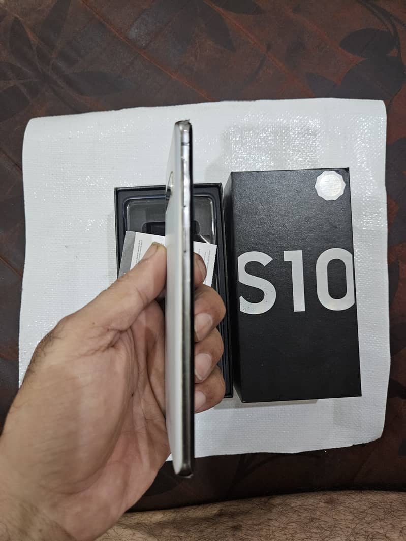 Glaxy S10 official PTA Aproved with original box 8