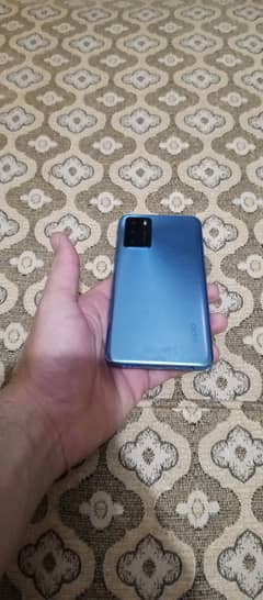 OppO A16 one hand use