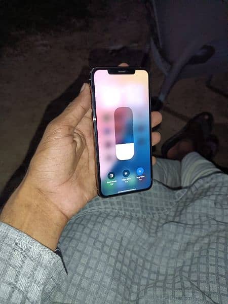 I phone 11 pro max 64GB non PTA water pack 5