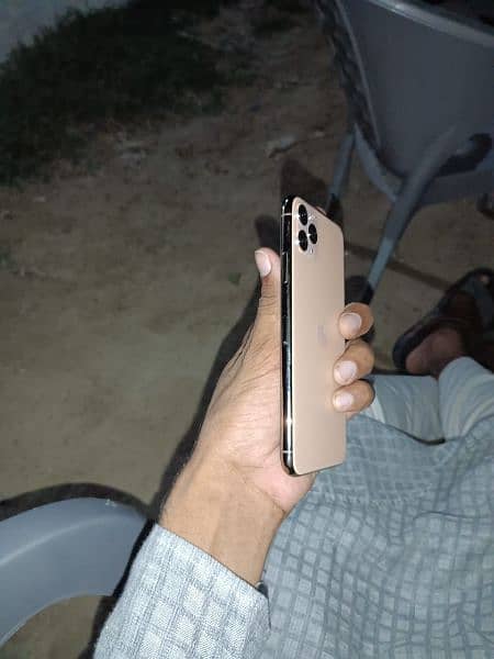 I phone 11 pro max 64GB non PTA water pack 6