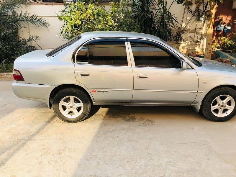 Toyota Corolla XE 2001 6