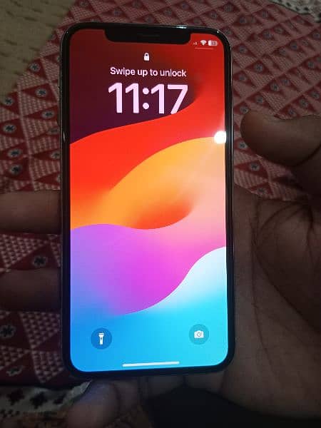 urgent sale iphone 11 pro white 256gb nonPTA 1