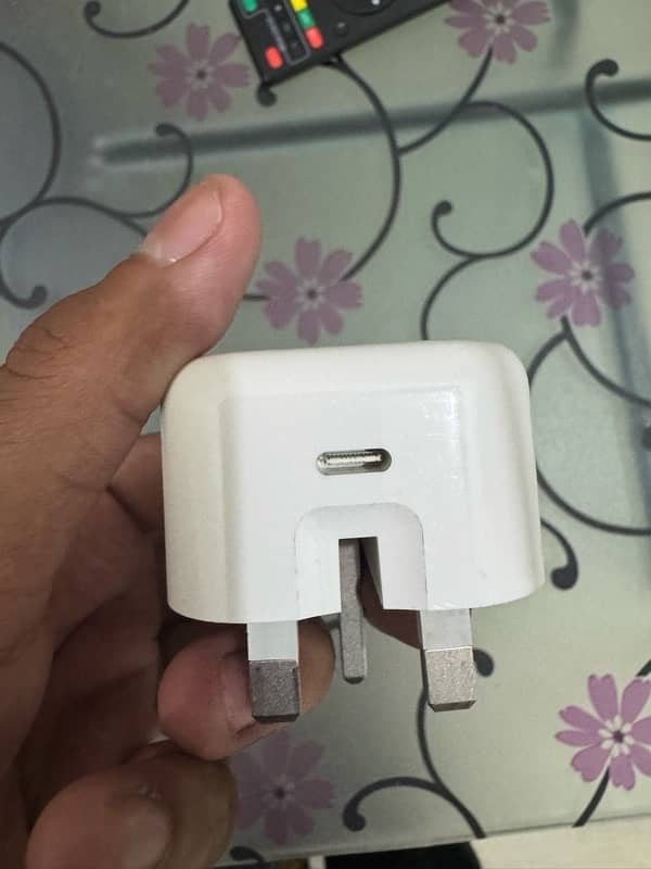 Apple orginal 20 watt  i phone adapter 1