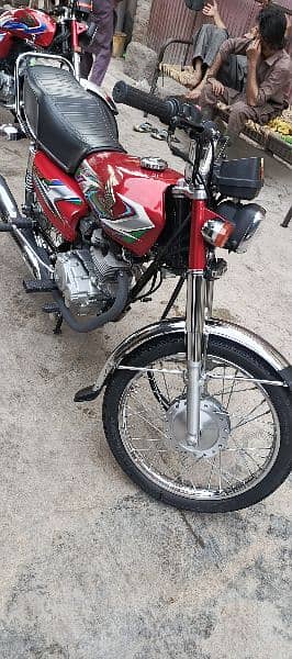 Honda 125cc 22/23 model. . 
10/10 condition 4