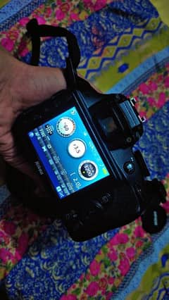 Nikon D3300 (Genuine) Single hand used for sale 0