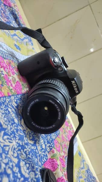 Nikon D3300 (Genuine) Single hand used for sale 2