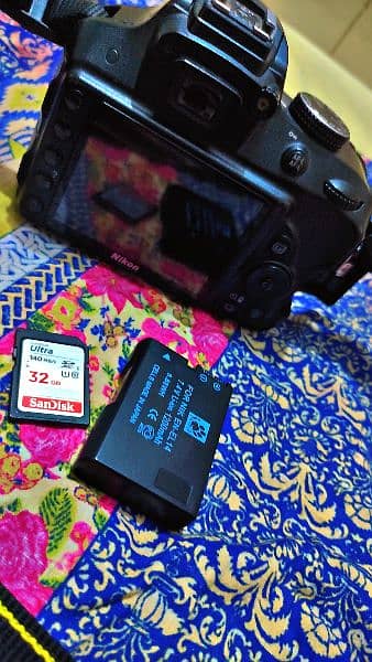 Nikon D3300 (Genuine) Single hand used for sale 5