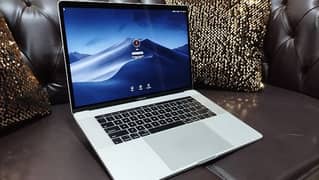 MACBOOK PRO (2017) Core i7 (16/512GB SSD) 4GB Graphics - URGENT SALE