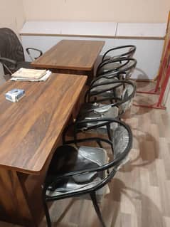 Table chairs or fareem