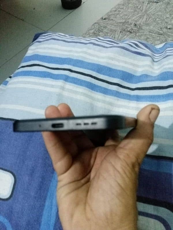 Redmi 13c 3 months used in (warranty) 5