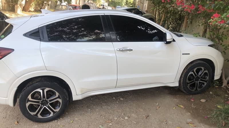 Honda Vezel 2015 1