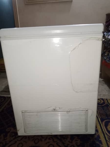 Haier Chest Freezer HDF-285SD 4